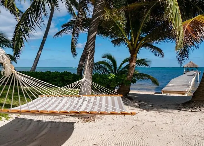 Beachfront With Long Private Pier And Pool San Pedro (Ambergris Caye)